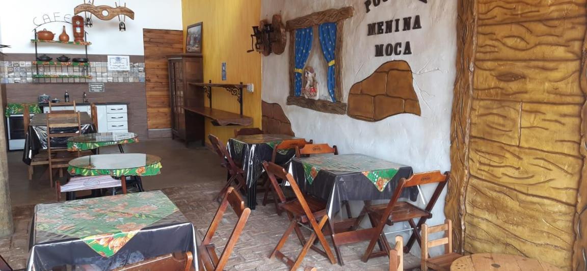 Menina Moca Pensão Olímpia
